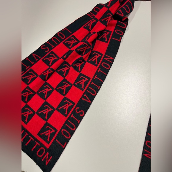 Louis Vuitton Red and Black Muffler Monogram Scarf 🧣 - Picture 13 of 15